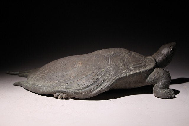 Resonating Japanese Iron Turtle (Kame) Okimono — Symbol of Longevity and Stability