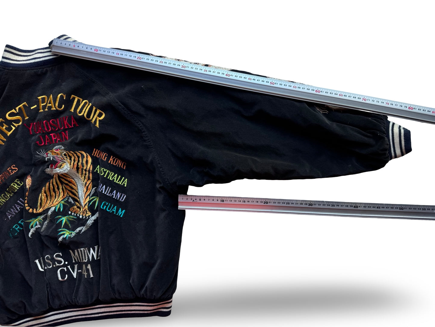 Vintage West-Pac Tour Sukajan Jacket – USS Midway CV-41 Tiger & Dragon Embroidery – Yokosuka Souvenir Sukajan (Velveteen)