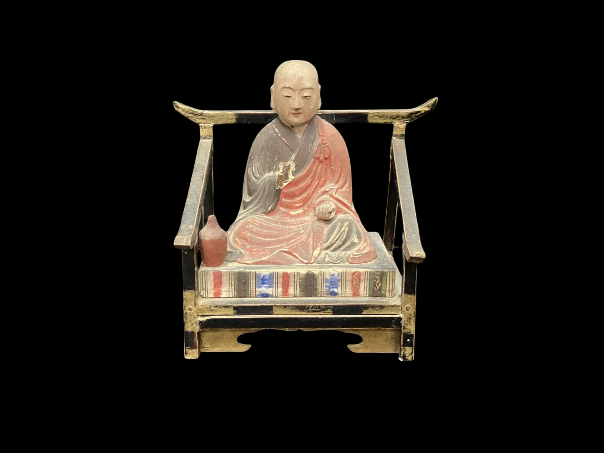 Kobo Daishi (Kukai) Devotional Figure in Black Lacquer Zushi — Gold Interior Portable Shrine Case with Polychrome Icon (Approx. 22.7 cm Zushi / 15 cm Figure) — Compact Lineage Anchor for Study Altar