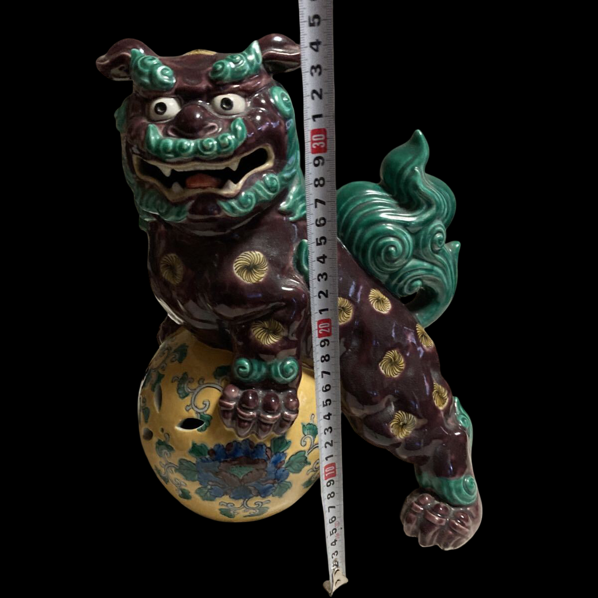Kutani Ware Shishi Foo Lion Dog on Jewel Ball | Polychrome Guardian Beast | Meiji–Taishō Era Folk Ceramic | approx. 35cm