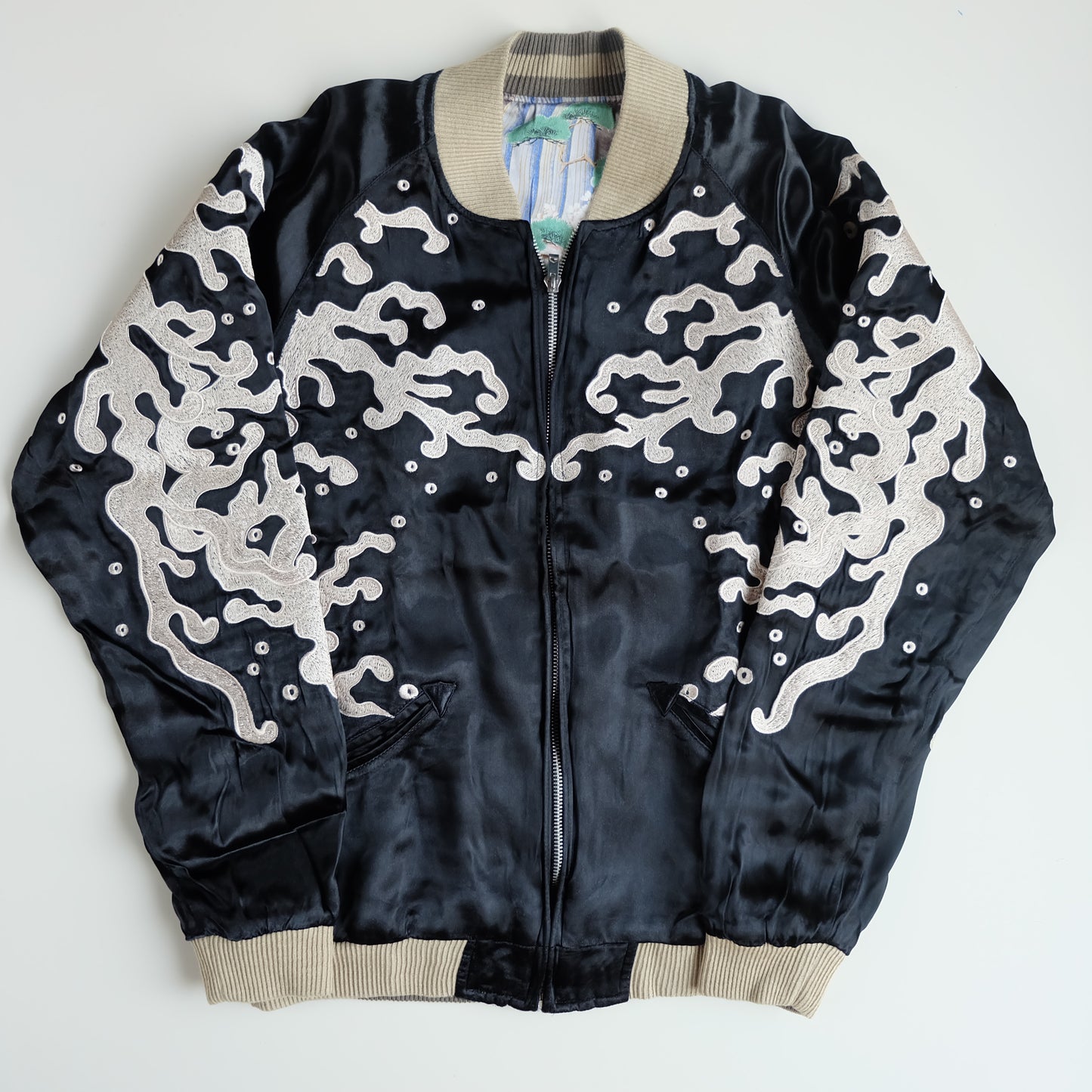 Vintage Japanese Reversible Sukajan Jacket Size S Black Dragon Cloud Koi Sakura Pine Embroidered Satin Souvenir Bomber