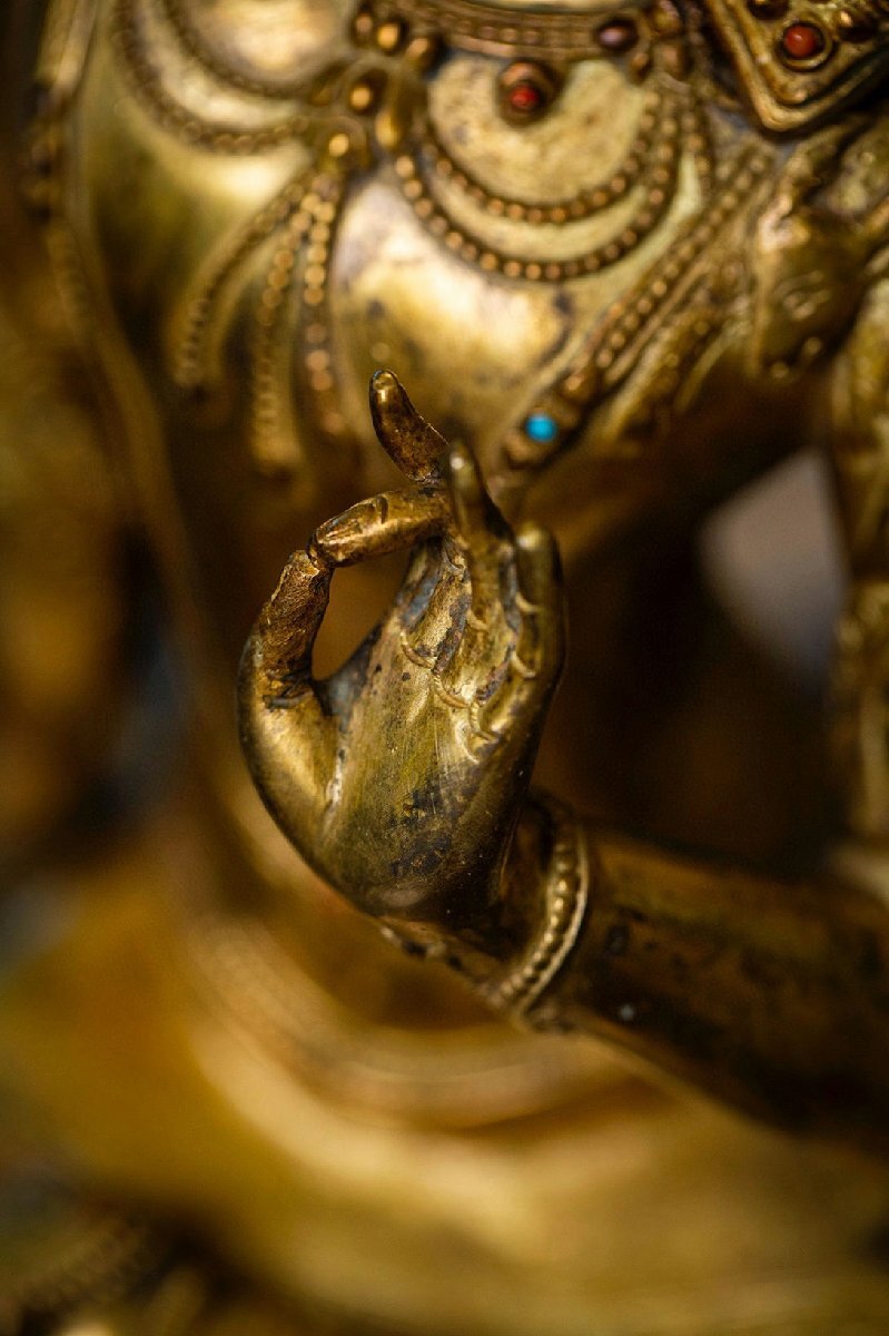 Antique Tibetan Gilt Jizai Kannon (Avalokiteshvara / Chenrezig), Himalayan Gilt Metal Bodhisattva Sculpture