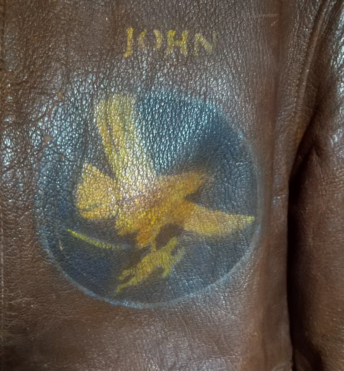Chaqueta de vuelo tipo A-2 Perry Sportswear de la Segunda Guerra Mundial, arte nasal del Pato Donald “They’ve Got the Guts”, piel de caballo, talla 40