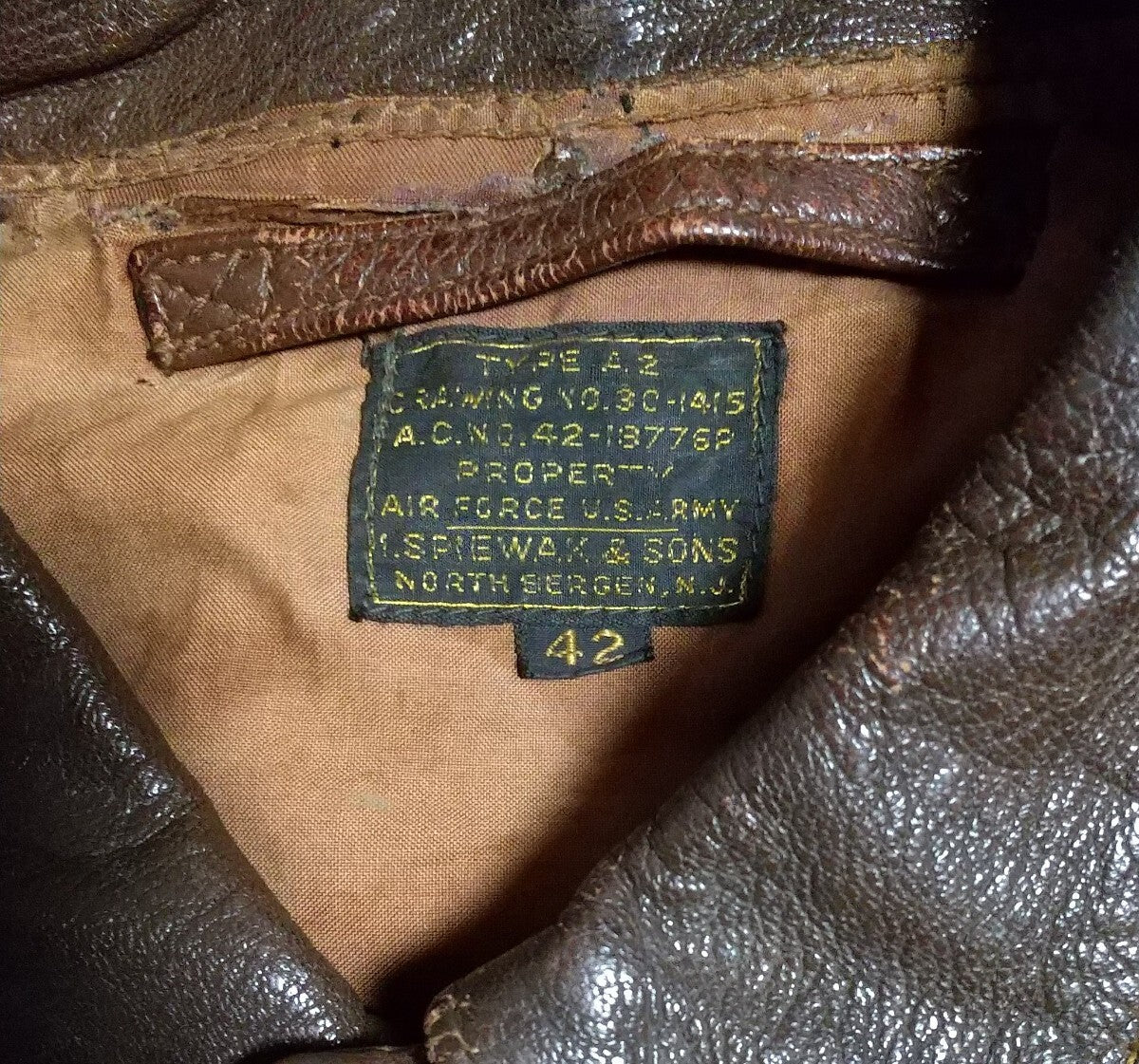 Musuem Quality WWII USAAF A-2 Flight Jacket Spiewak Van Kirk Attributed Mischief Makers Nose Art Crown Zipper Leather Size 42