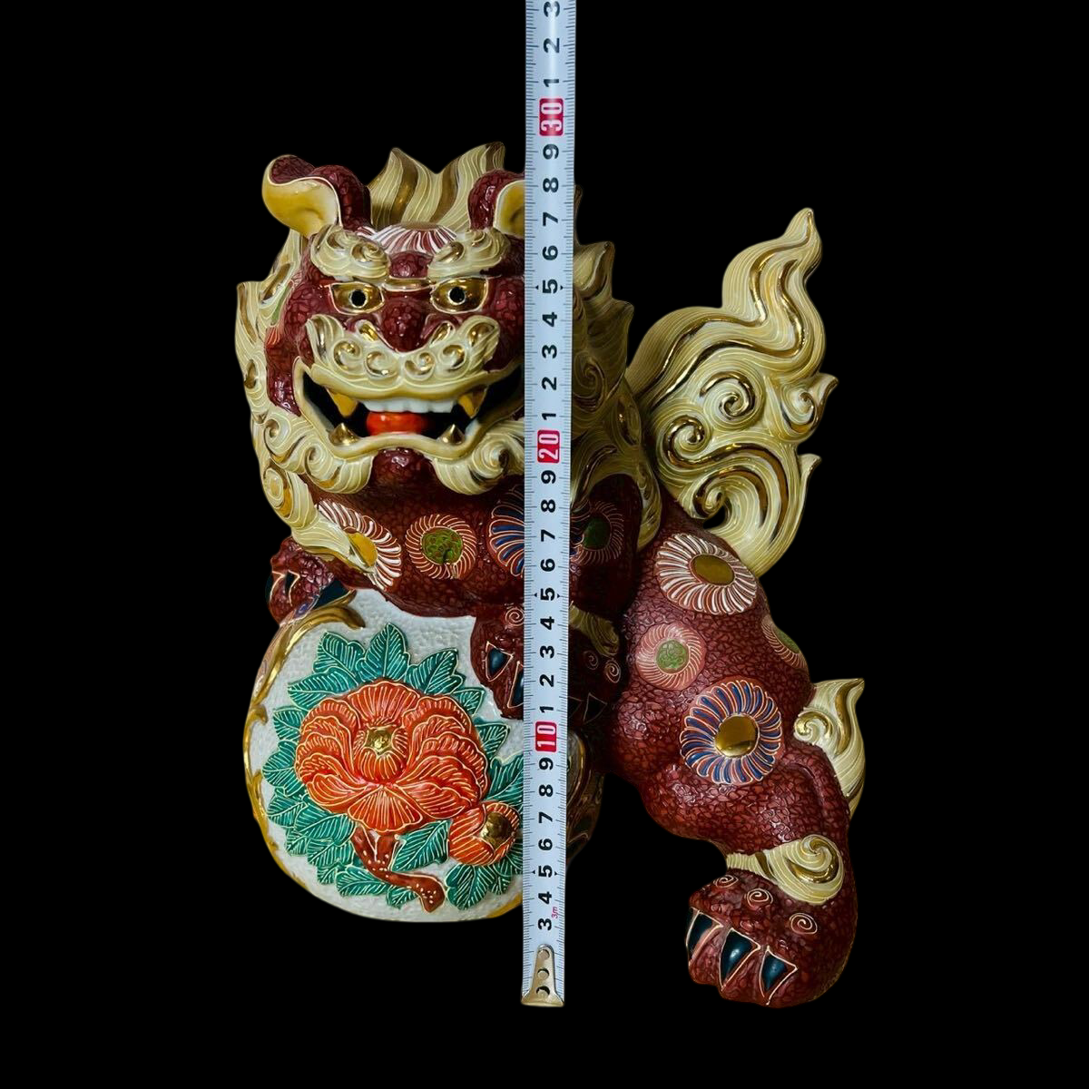 Kutani Ware Jewel-Ball Shishi Lion (Tama-nori Shishi) — Hand-Painted Polychrome Guardian Figure — Approx. 30 cm — Showa–Heisei Era Decorative Sculpture