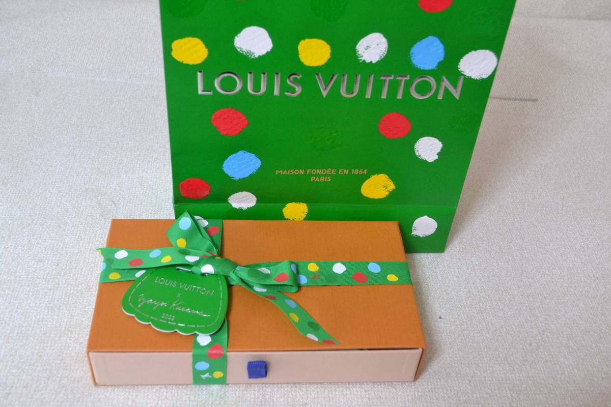Louis Vuitton × Yayoi Kusama Portefeuille Sarah M81909, view 7