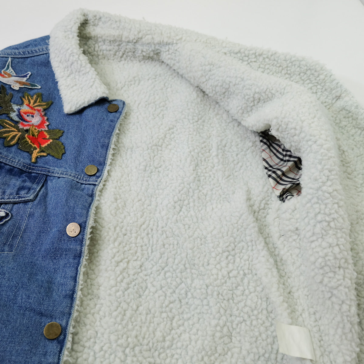 L’Aveugle Par Amour Tiger Embroidered Custom Patches Sherpa Denim Jacket | Butterfly Rose Bird Patch Trucker Coat | Maximalist Streetwear (Copy)
