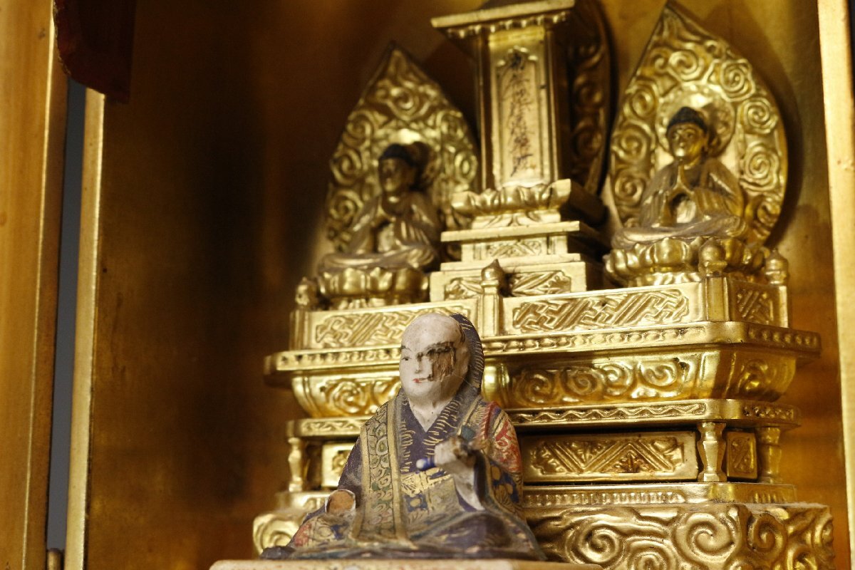 Nichiren Shonin Triad Zushi Shrine — Polychrome Wooden Founder Icon with Gilt Interior Miniature Altar, Fine Metal Fittings and Aged Black Lacquer Case (Approx. 23.5 cm Tall)