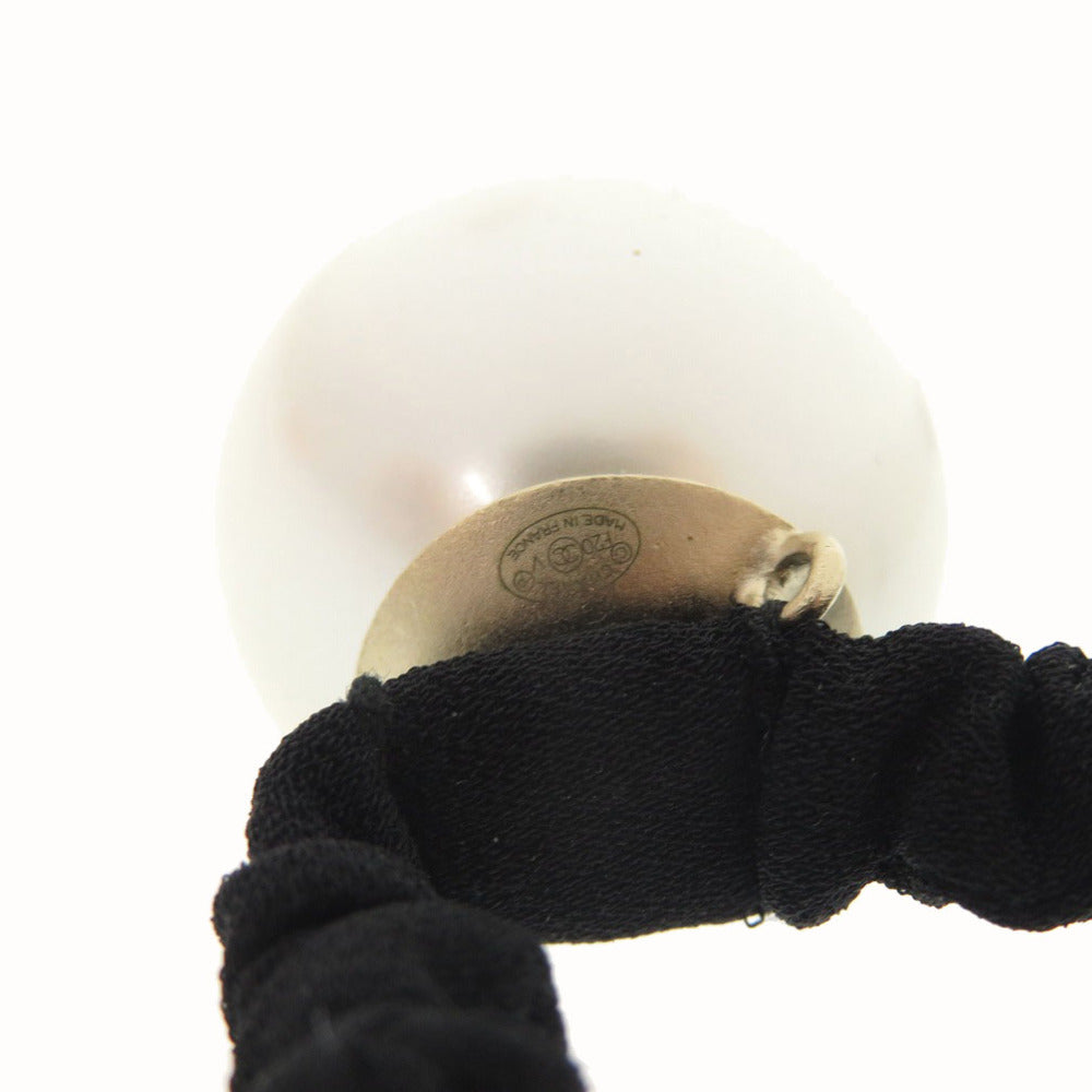 Chanel Faux Pearl Hair Tie, Black Elastic Scrunchie with CC, 35 mm, view 5