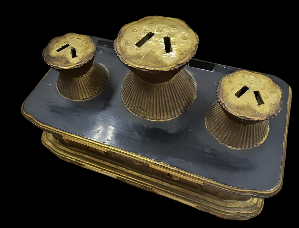 Edo-Meiji Period Amida Nyorai with Kannon Bosatsu and Seishi Bosatsu Triad (Zenko-ji style) Zushi Portable Shrine