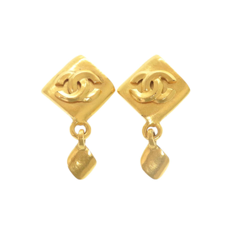 Chanel vintage CC clip-on earrings in gold tone, spring 1996