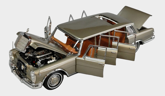 CMC 1/18 Mercedes-Benz 600 Pullman (W100) Limousine Diecast Model — Opening Features, Tool Set, Sunroof, Display-Grade