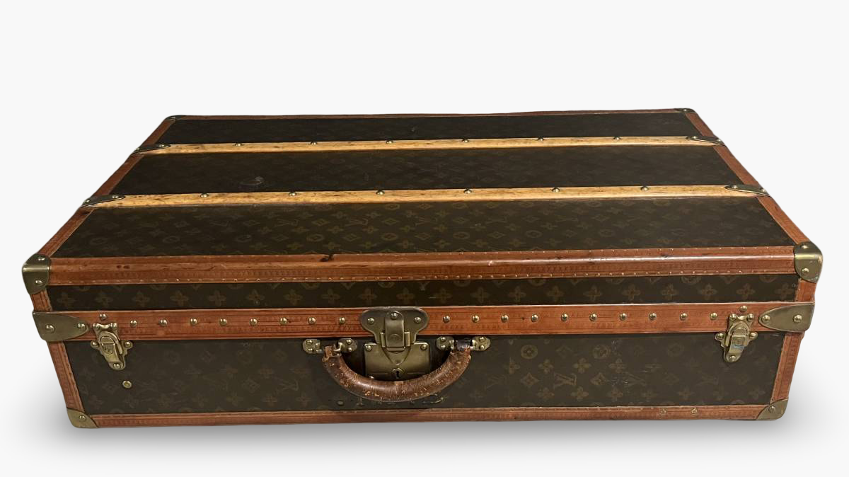1930s Louis Vuitton Wardrobe Trunk | Antique Monogram Canvas | Pre-War Brass Hardware | Museum-Grade Interior | Rare Collector Piece