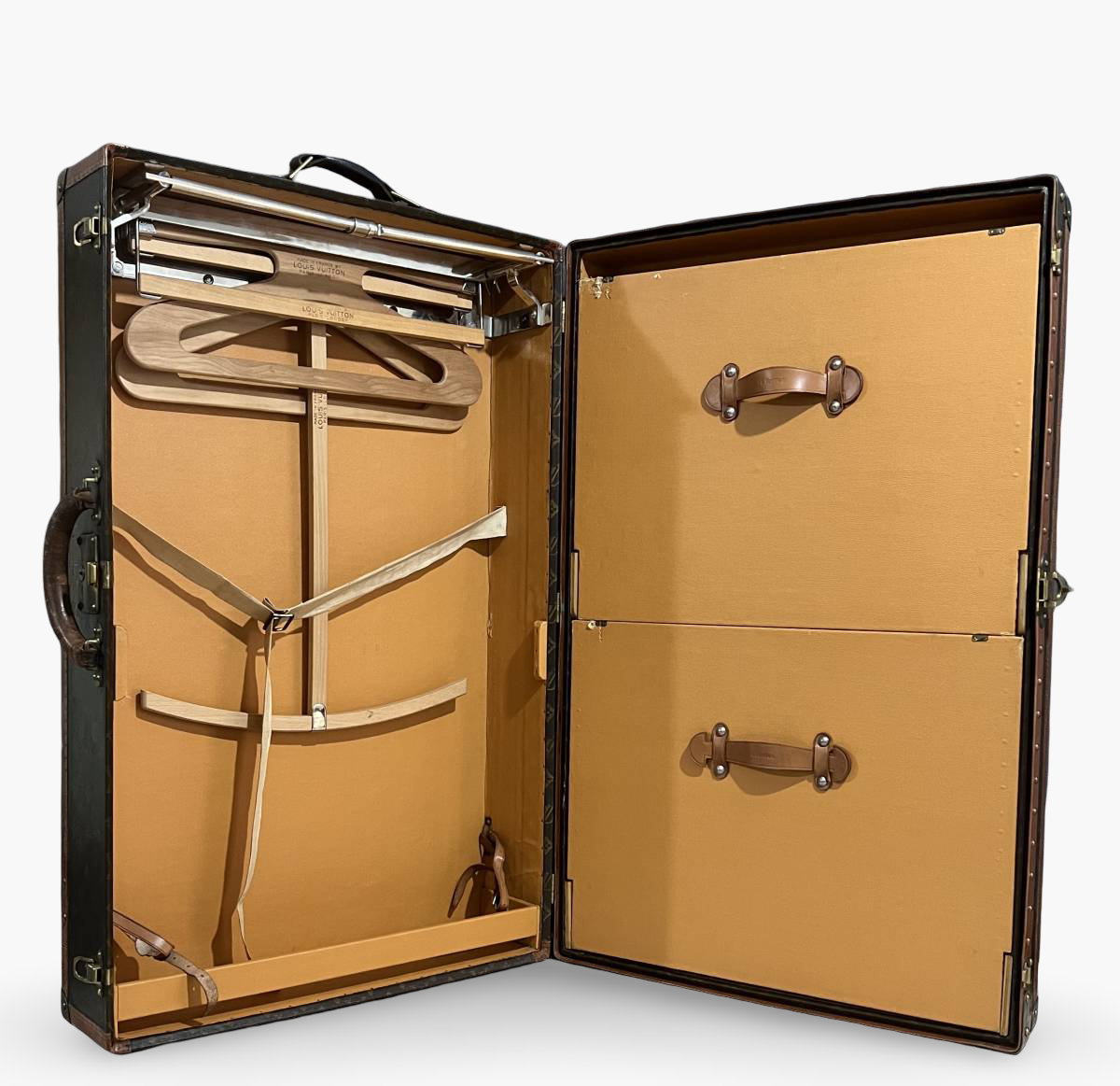 1930s Louis Vuitton Wardrobe Trunk | Antique Monogram Canvas | Pre-War Brass Hardware | Museum-Grade Interior | Rare Collector Piece