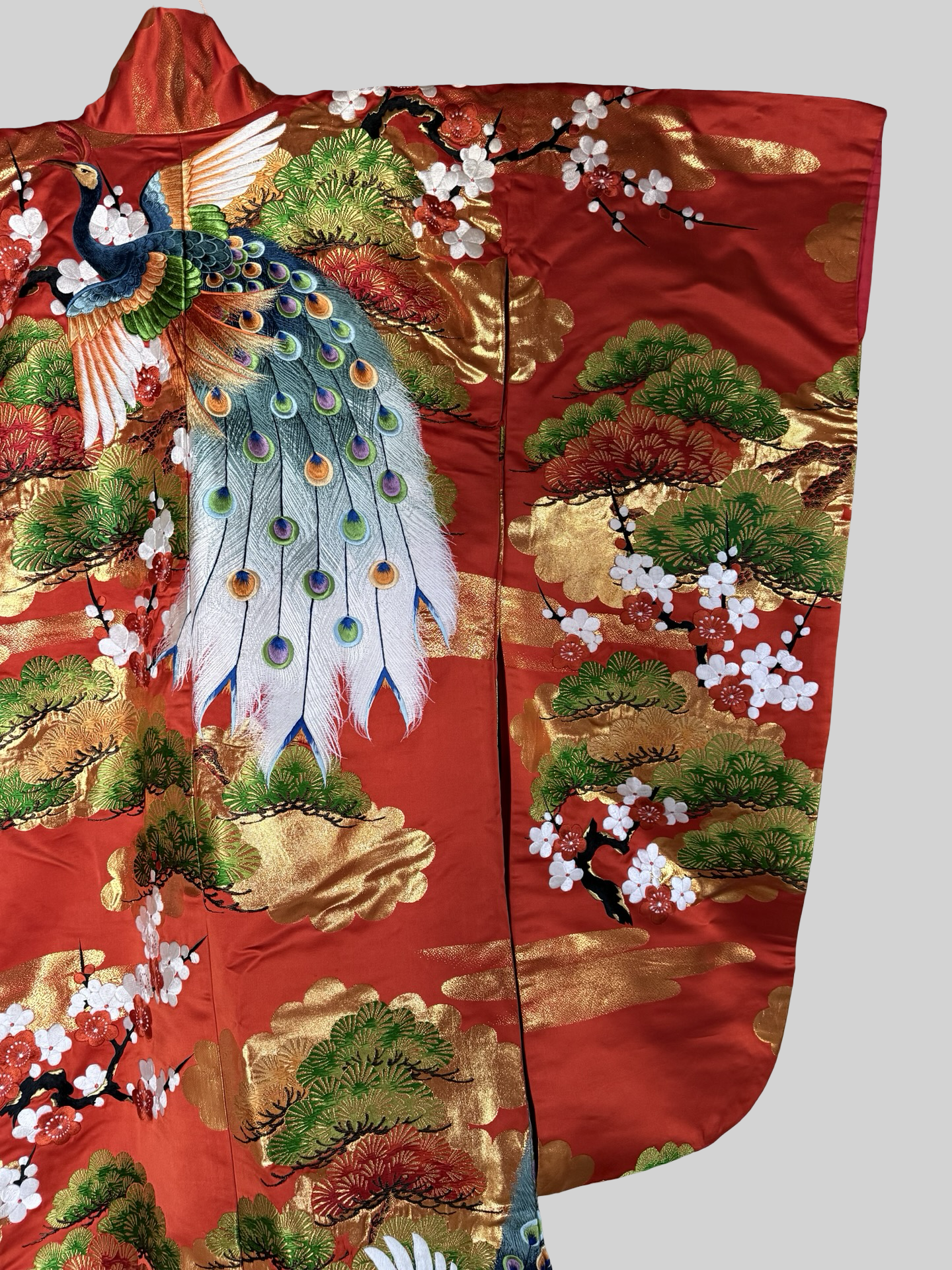 Vintage Uchikake Wedding Kimono Phoenix Silk Embroidered Bridal Robe Japanese Red Gold Brocade Crane Kimono Gown