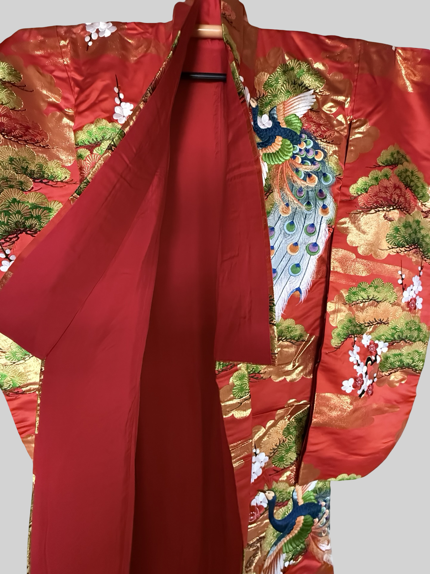Vintage Uchikake Wedding Kimono Phoenix Silk Embroidered Bridal Robe Japanese Red Gold Brocade Crane Kimono Gown