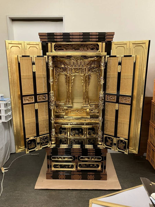 Otani-ha Guden-Style Gold Butsudan Altar Cabinet — Large-Format Domestic Shrine Architecture (109h x 104w x 47d cm) — Estate / Temple Annex Scale