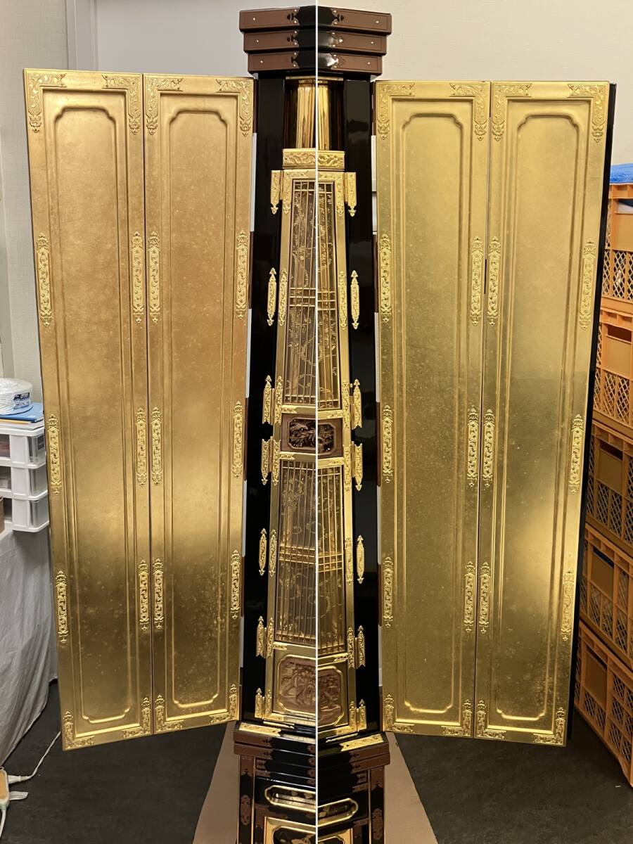 Otani-ha Guden-Style Gold Butsudan Altar Cabinet — Large-Format Domestic Shrine Architecture (109h x 104w x 47d cm) — Estate / Temple Annex Scale