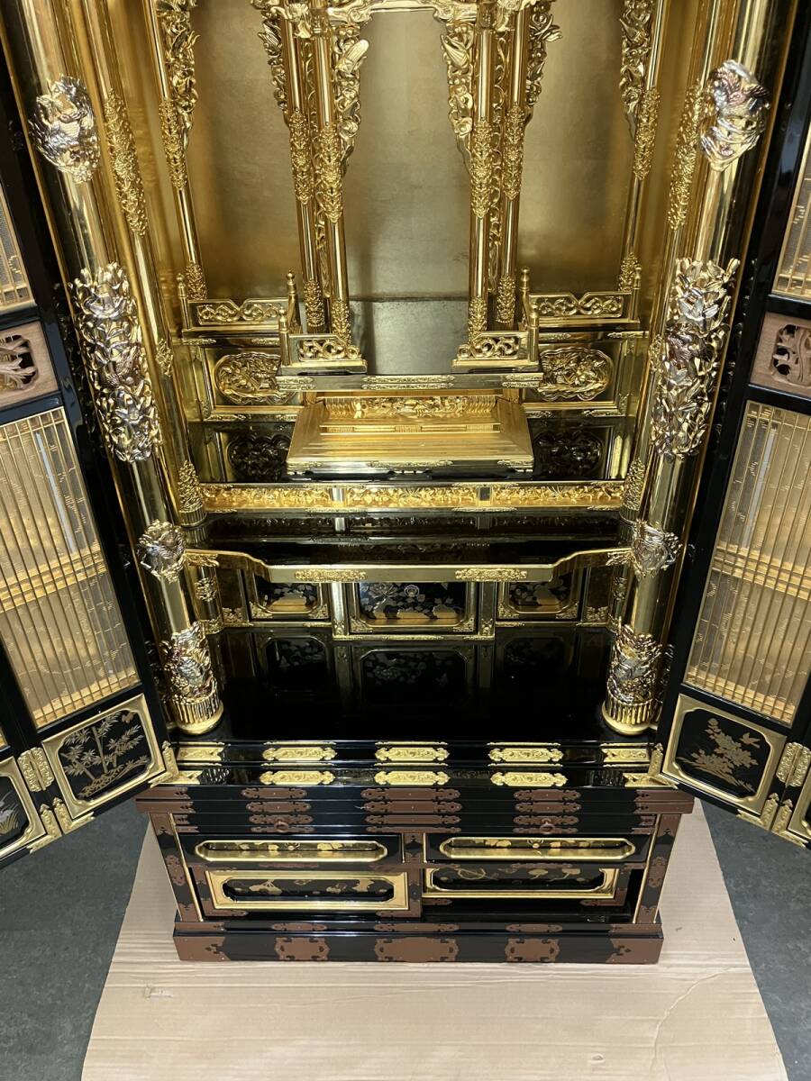 Otani-ha Guden-Style Gold Butsudan Altar Cabinet — Large-Format Domestic Shrine Architecture (109h x 104w x 47d cm) — Estate / Temple Annex Scale