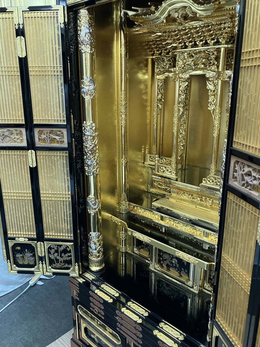 Otani-ha Guden-Style Gold Butsudan Altar Cabinet — Large-Format Domestic Shrine Architecture (109h x 104w x 47d cm) — Estate / Temple Annex Scale