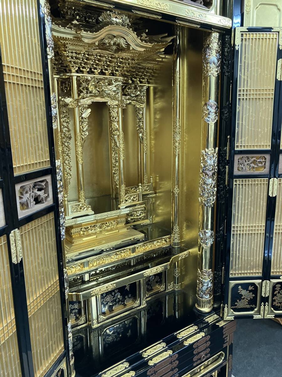 Otani-ha Guden-Style Gold Butsudan Altar Cabinet — Large-Format Domestic Shrine Architecture (109h x 104w x 47d cm) — Estate / Temple Annex Scale