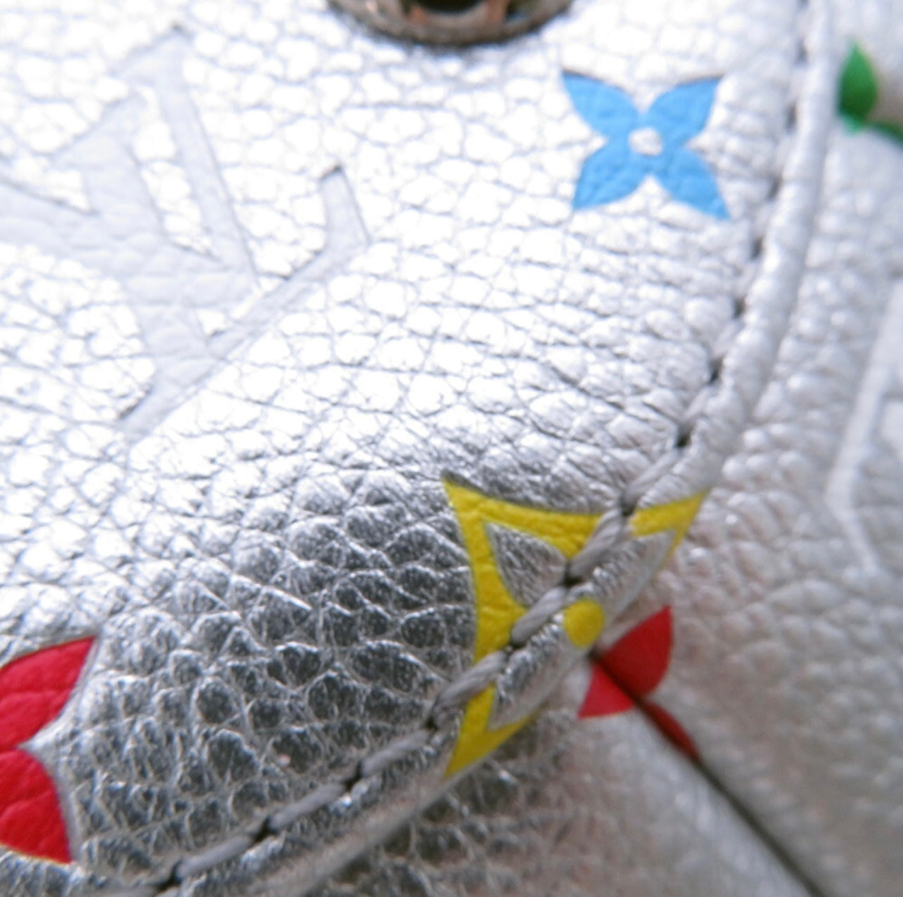 Louis Vuitton × Yayoi Kusama Pumpkin Bag Silver Multicolor M21761 | Rare LV × YK Collector Shoulder Bag Unused Condition