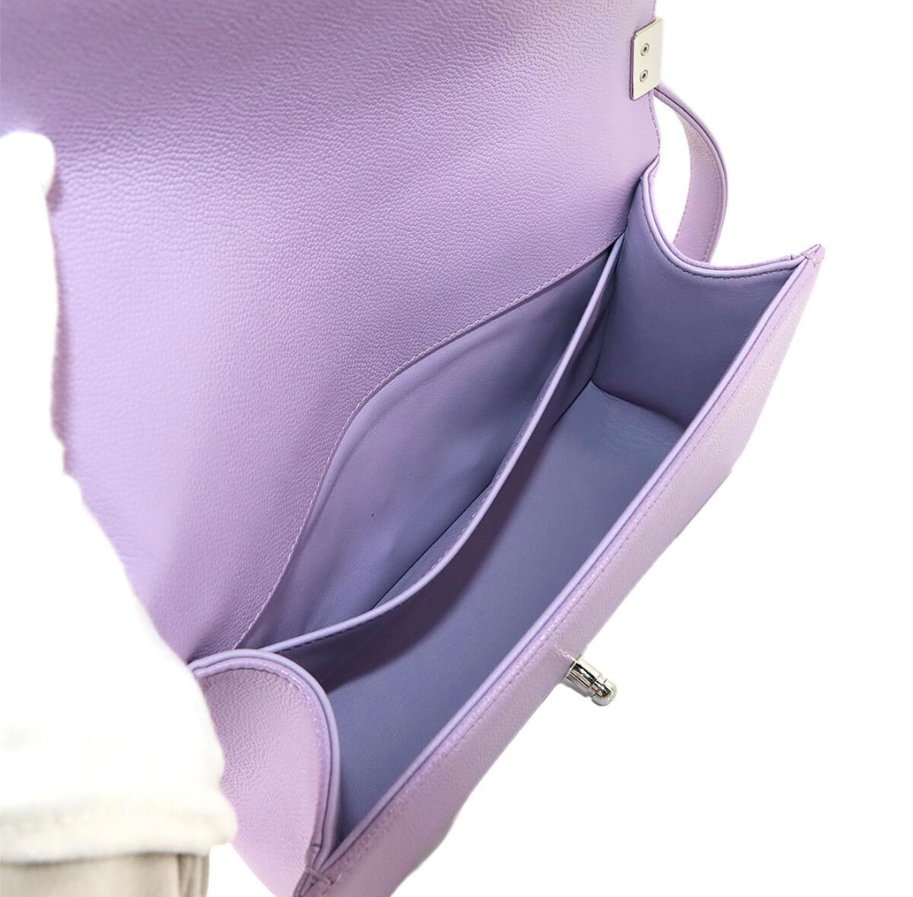 CHANEL Boy Chanel Bag Purple Caviar Skin A67086 – Silver Hardware – Rare Exhibition-Quality Shoulder Bag