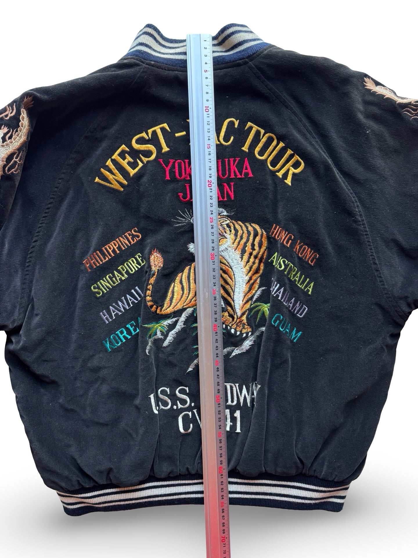 Vintage West-Pac Tour Sukajan Jacket – USS Midway CV-41 Tiger & Dragon Embroidery – Yokosuka Souvenir Sukajan (Velveteen)