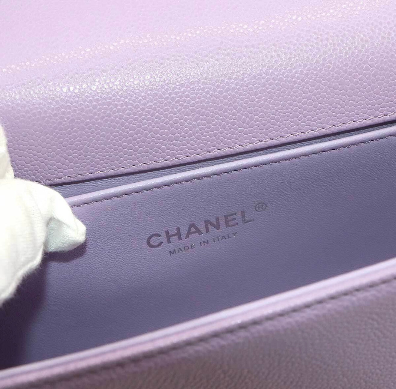 CHANEL Boy Chanel Bag Purple Caviar Skin A67086 – Silver Hardware – Rare Exhibition-Quality Shoulder Bag