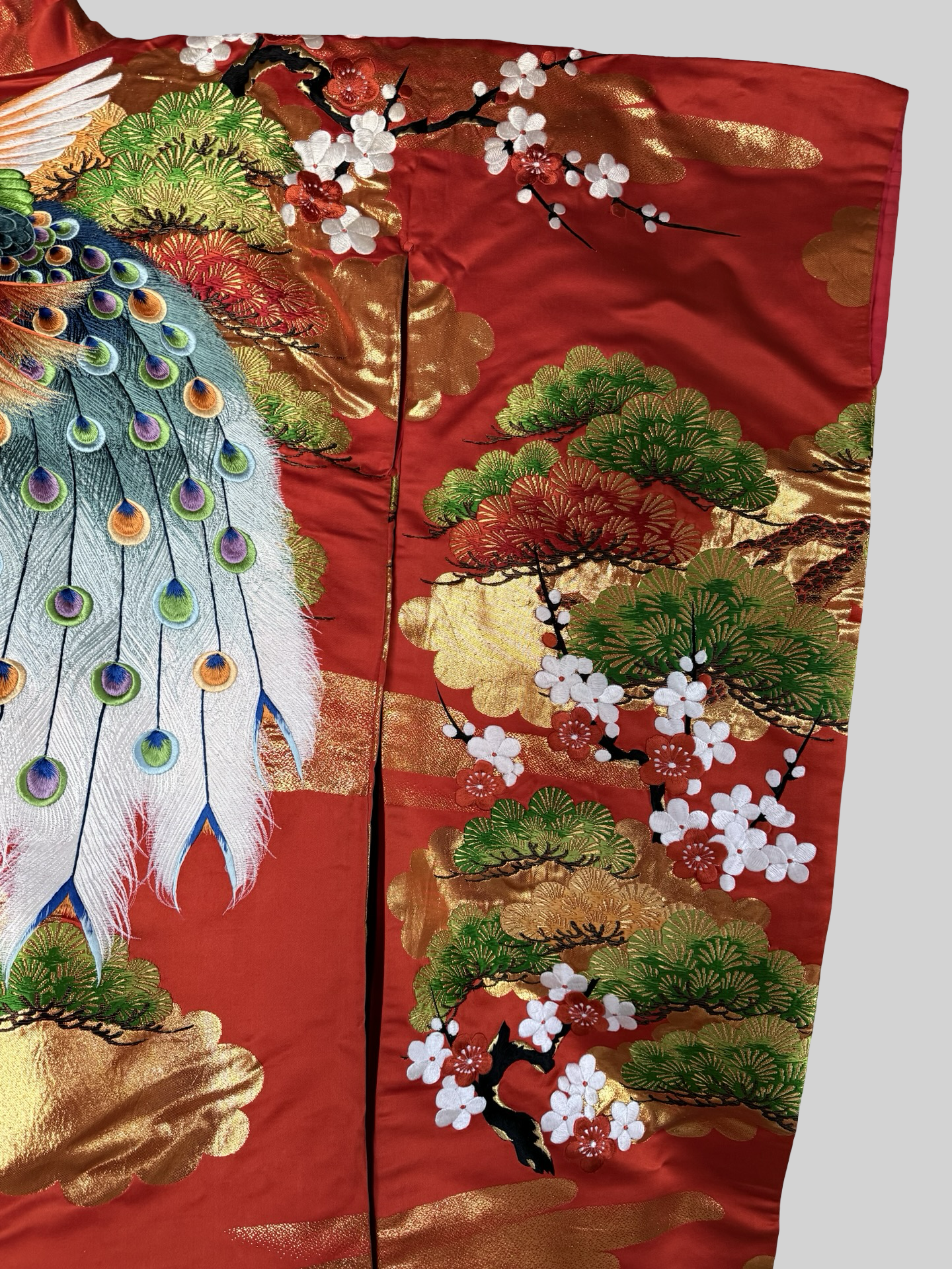 Vintage Uchikake Wedding Kimono Phoenix Silk Embroidered Bridal Robe Japanese Red Gold Brocade Crane Kimono Gown
