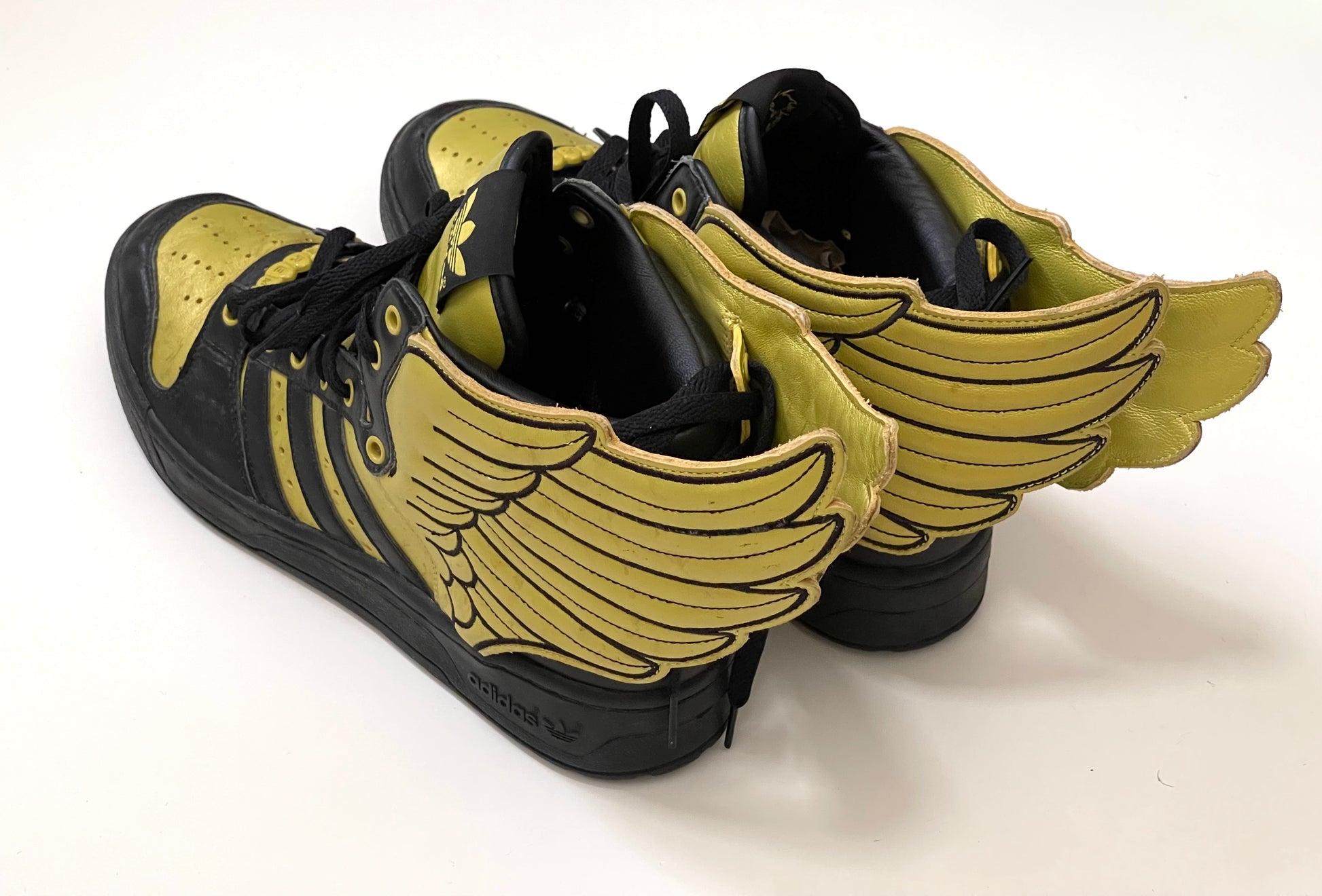Collectible Adidas Jeremy Scott Wings Sneakers Shoes ( Size : US 9.5 J Japonista Collectible Adidas Jeremy Scott Wings Sneakers Shoes ( Size : US 9.5 J Japonista