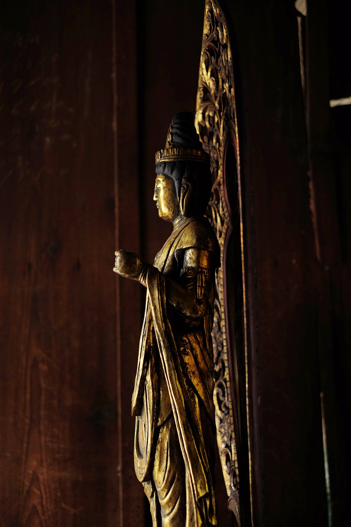 Vintage Japanese Giltwood Kannon Bosatsu Statue | Carved Lotus Pedestal, Openwork Mandorla, Buddhist Altar Sculpture