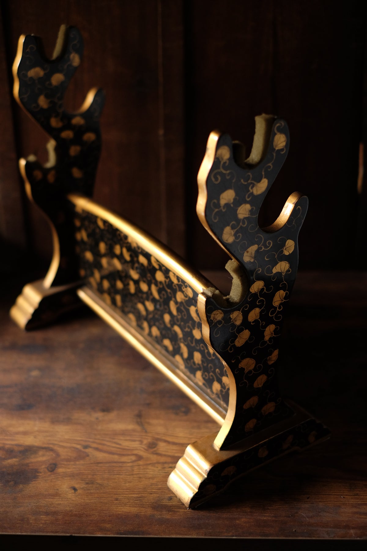 Edo-Period Black Japanese Katana-Kake with Gold Maki-e Lacquer, Samurai Sword Stand Rack