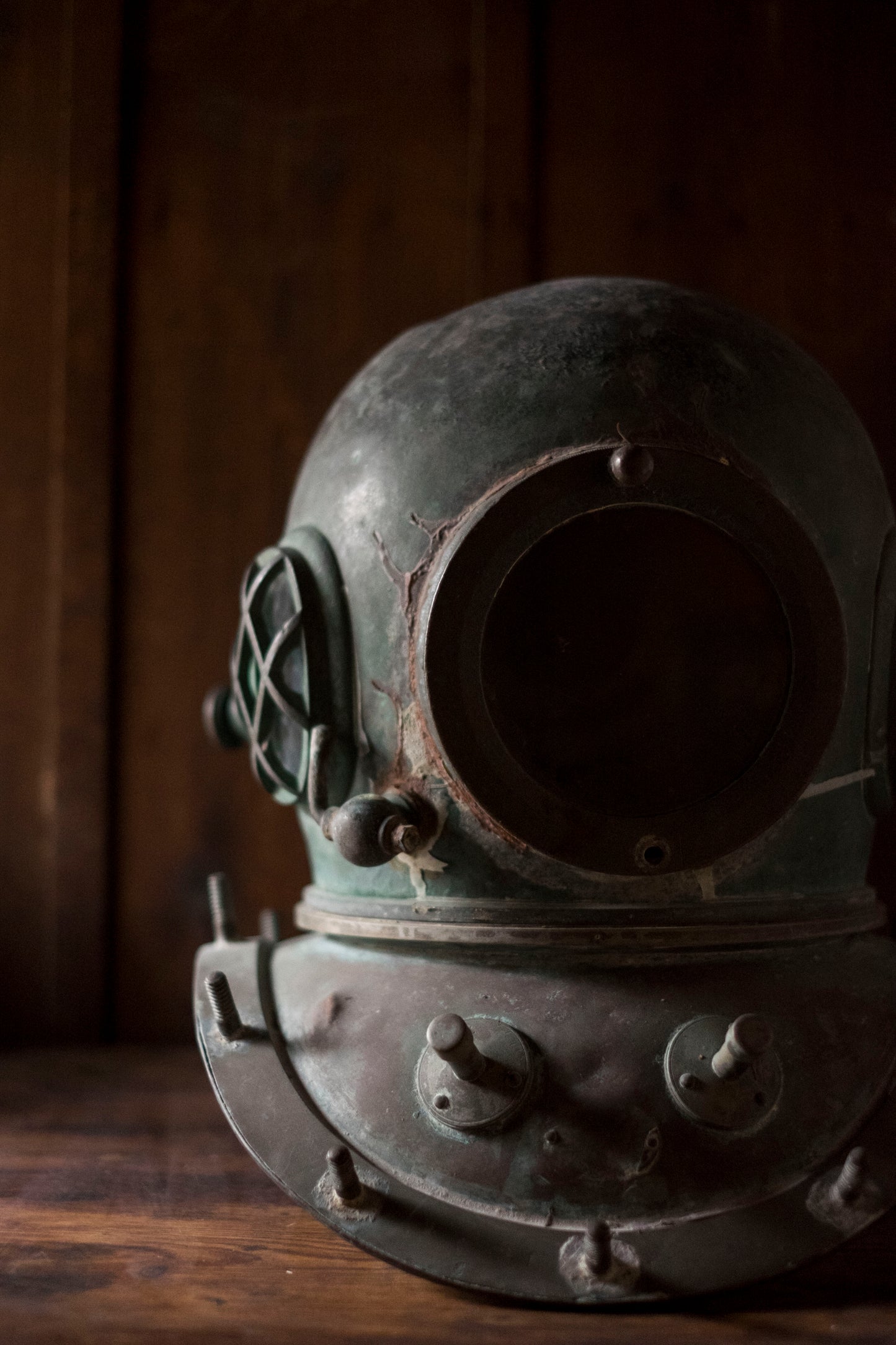 Antique Japanese TOA Diving Helmet Bronze Shōwa Era Commercial Diver Helmet Industrial Maritime Artifact Authentic Patina