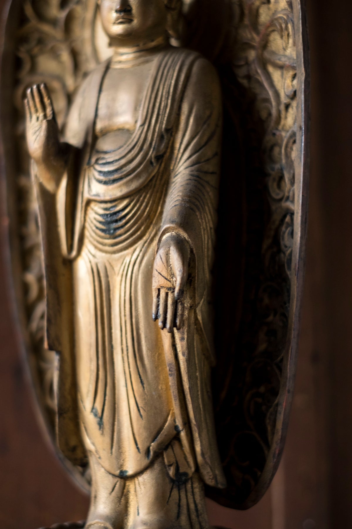 Vintage Japanese Shaka Nyorai Gilt Wood Buddha Statue with Mandorla | 49 cm Shakyamuni Buddhist Sculpture