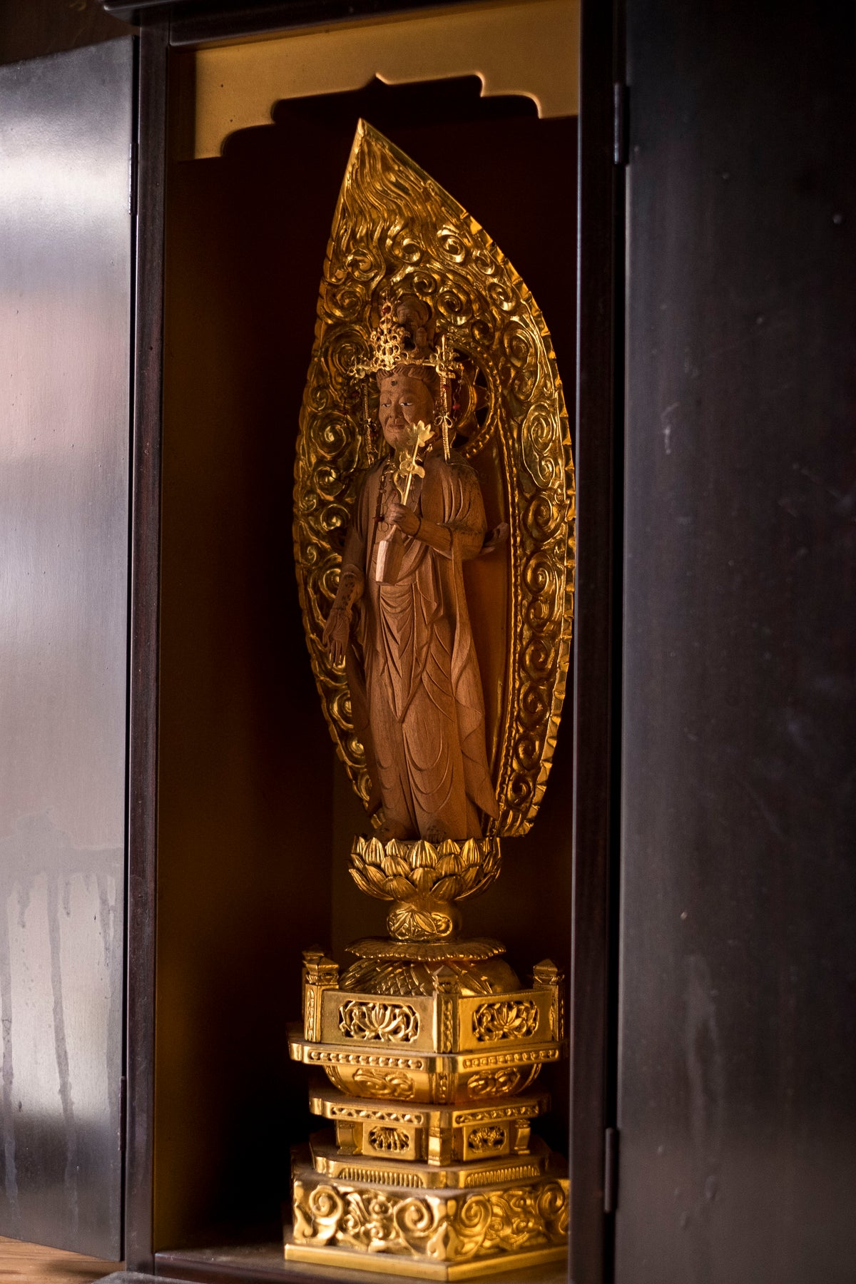 Vintage Japanese Kannon Zushi Shrine Large Gilt Wood Buddhist Altar Cabinet Kannon Bosatsu Lotus Mandorla Statue