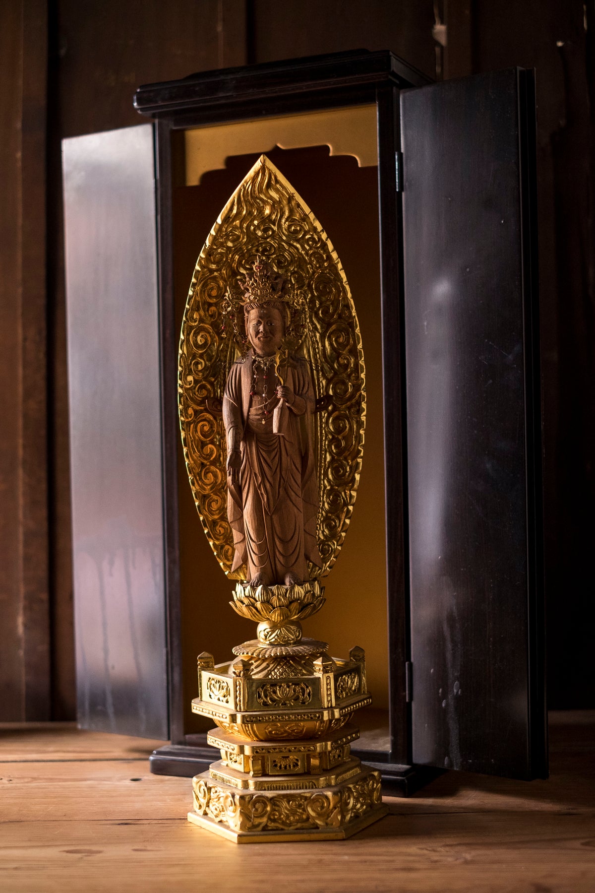 Vintage Japanese Kannon Zushi Shrine Large Gilt Wood Buddhist Altar Cabinet Kannon Bosatsu Lotus Mandorla Statue