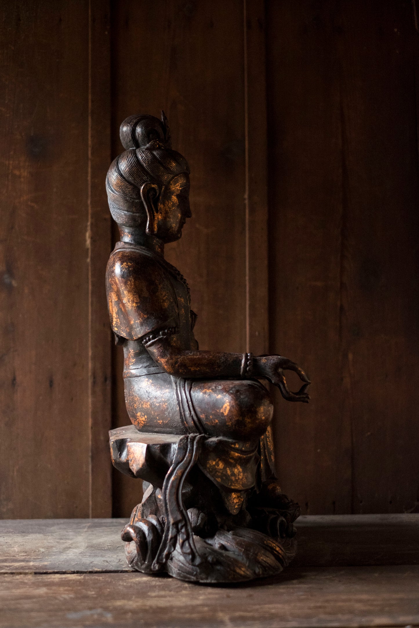 Monumental Seated Bodhisattva Figure (Guanyin  Avalokiteshvara, Royal Ease Pose) — Chinese  Sino-Tibetan School (Assessment)