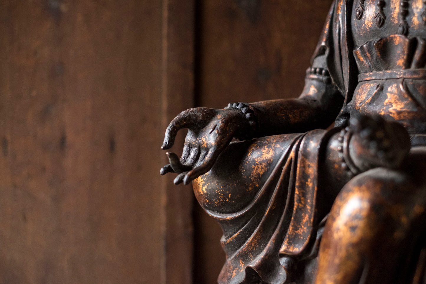 Monumental Seated Bodhisattva Figure (Guanyin  Avalokiteshvara, Royal Ease Pose) — Chinese  Sino-Tibetan School (Assessment)