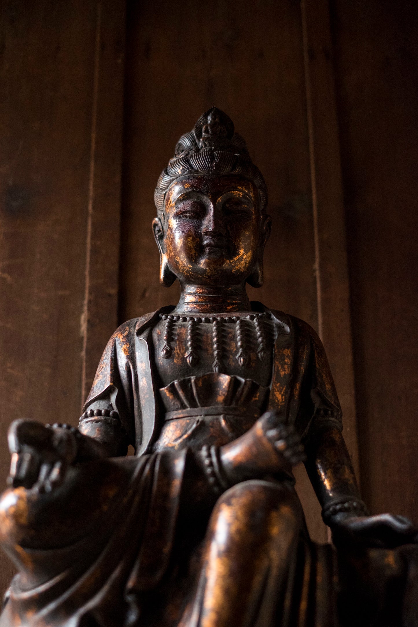 Monumental Seated Bodhisattva Figure (Guanyin  Avalokiteshvara, Royal Ease Pose) — Chinese  Sino-Tibetan School (Assessment)