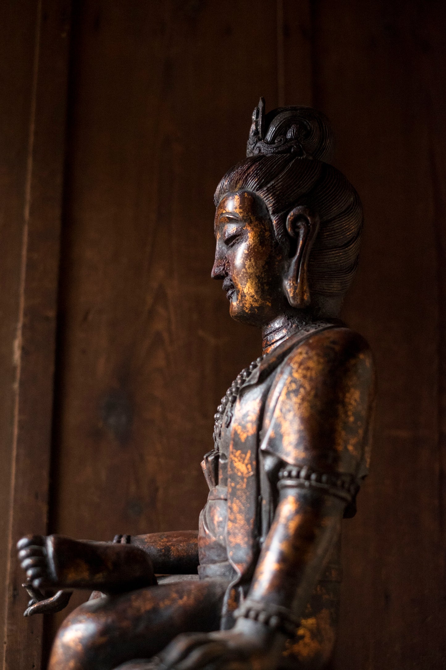 Monumental Seated Bodhisattva Figure (Guanyin  Avalokiteshvara, Royal Ease Pose) — Chinese  Sino-Tibetan School (Assessment)