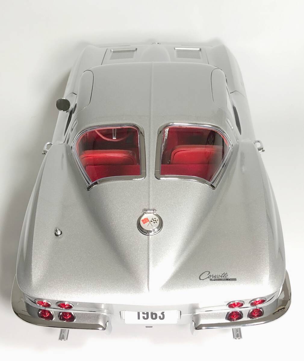 Agora Models 1/8 C2 Corvette Sting Ray Ultra-Large Diecast Finished Build — USB Powered Lighting, Coated Display Model