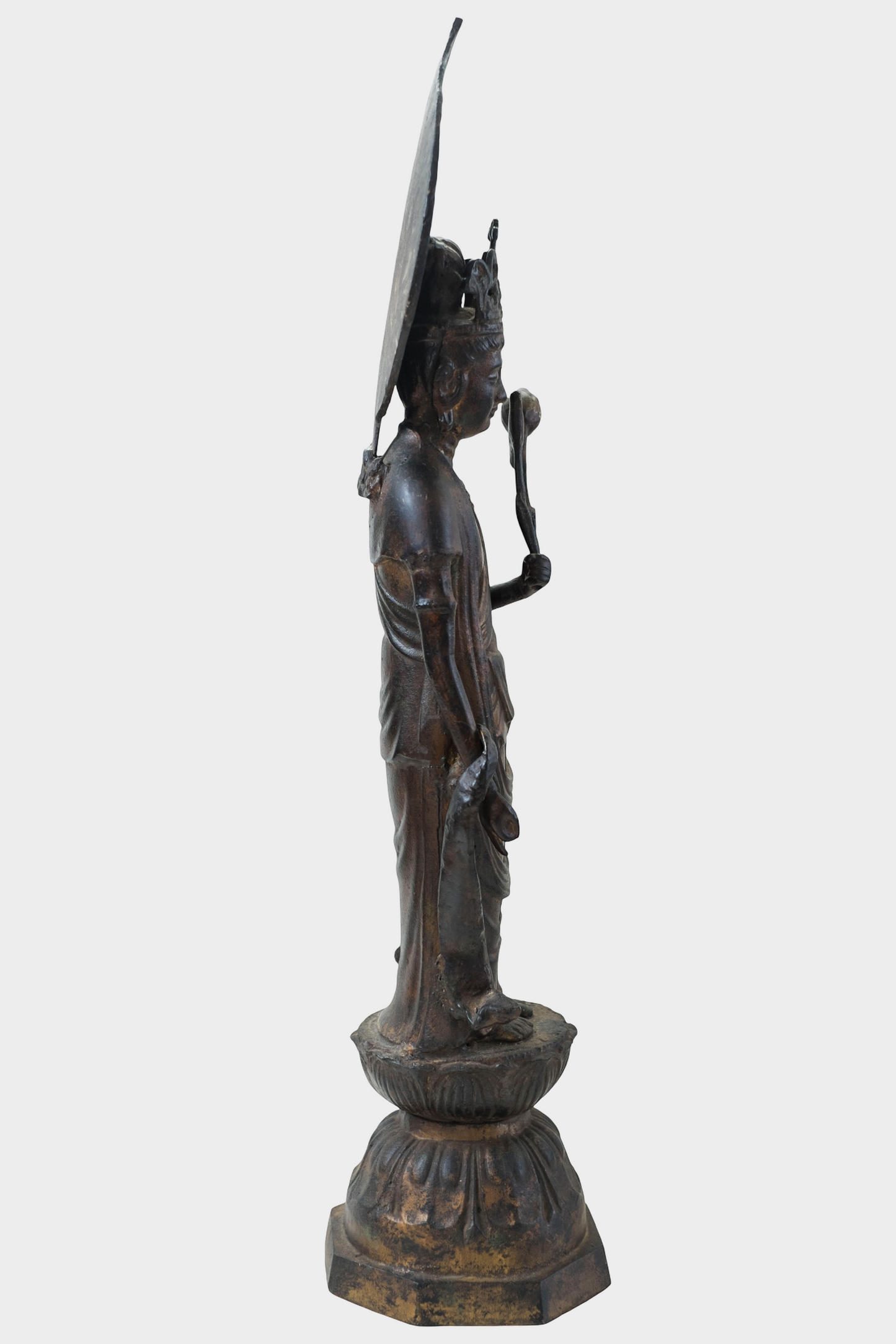Japanese Bronze Kannon Bodhisattva Statue – Standing Avalokiteshvara with Lotus Bud, Mandorla Halo – Antique Buddhist Art Sculpture