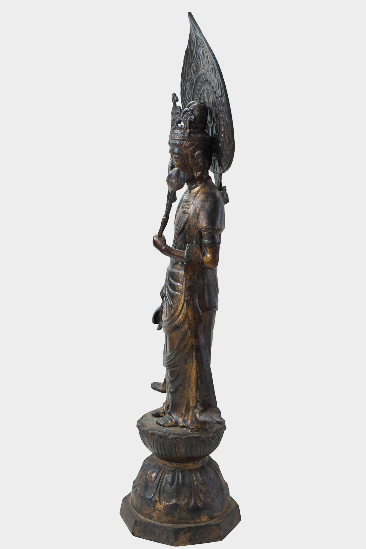 Japanese Bronze Kannon Bodhisattva Statue – Standing Avalokiteshvara with Lotus Bud, Mandorla Halo – Antique Buddhist Art Sculpture
