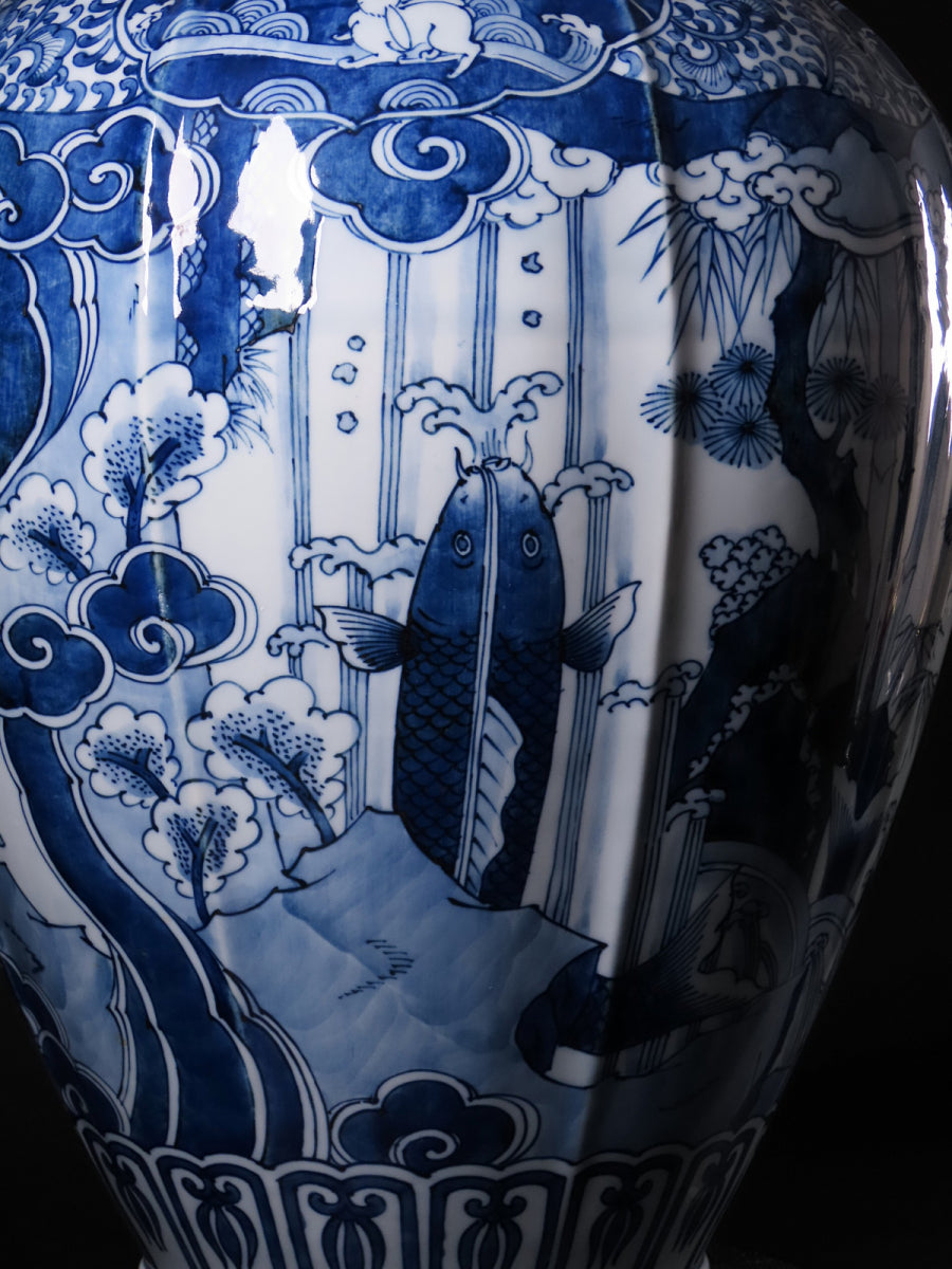 Arita Ware Monumental Lidded Jar — 6th Generation Tatebayashi Gengorō — Sometsuke Lion, Rabbit & Auspicious Motifs — 64cm Museum-Scale Masterwork