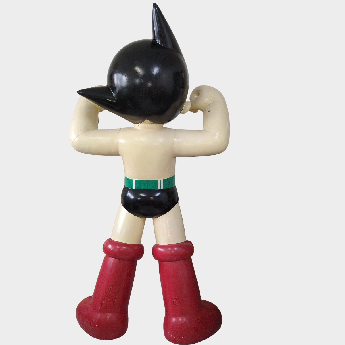 Life-Size Astro Boy Display Figure — ATS Official Tezuka Productions Licensed Showpiece, Rare Japanese Icon