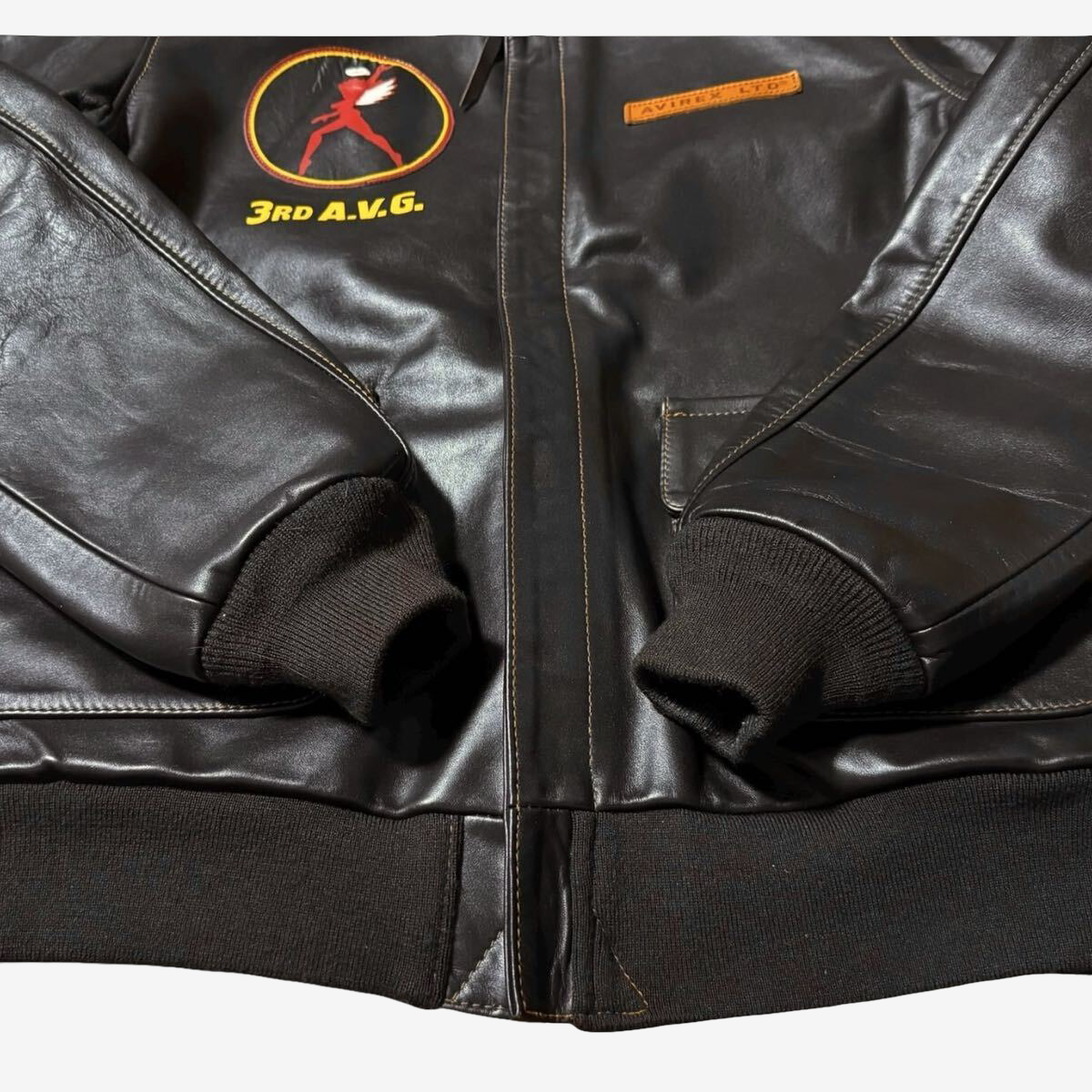 AVIREX A-2 Leather Flight Jacket Flying Tigers American Volunteer Group Back Paint Brown Size 40 Military Style