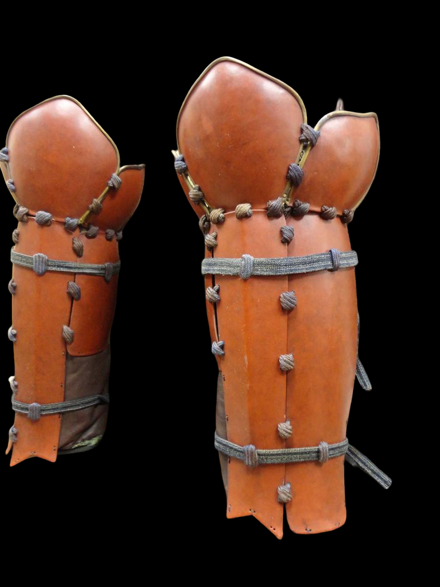 Aka-Odoshi Style Gusoku Display Armor | Horned Kabuto + Menpo Mask | Japanese Samurai Armor Art Object