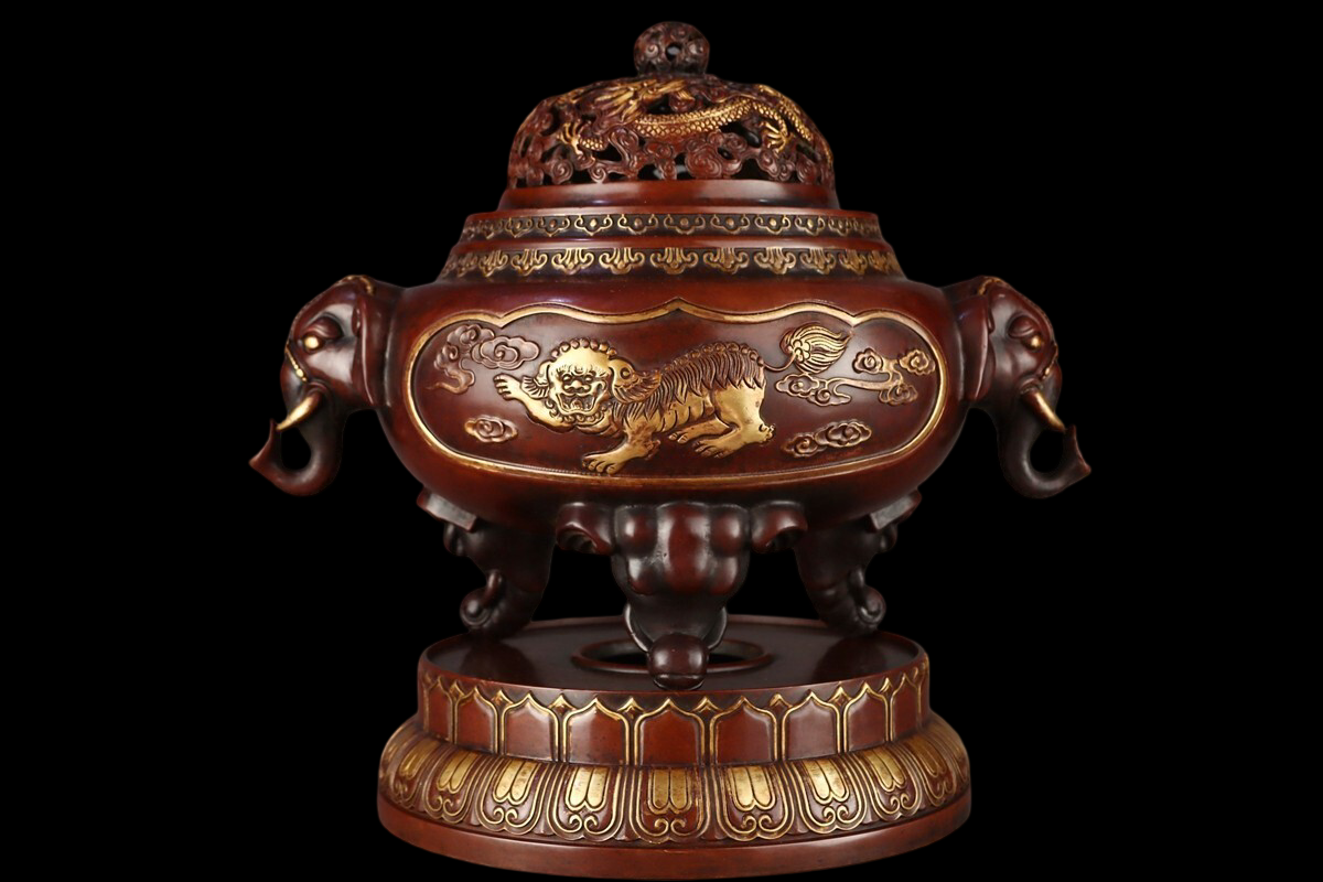 Antique-Style Chinese Gilt-Relief Bronze Tripod Incense Burner with Elephant Handles & Tiger Medallion Lidded Censer 33cm