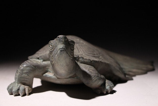 Resonating Japanese Iron Turtle (Kame) Okimono — Symbol of Longevity and Stability